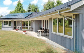 Awesome Home In Fårvang With Wifi
